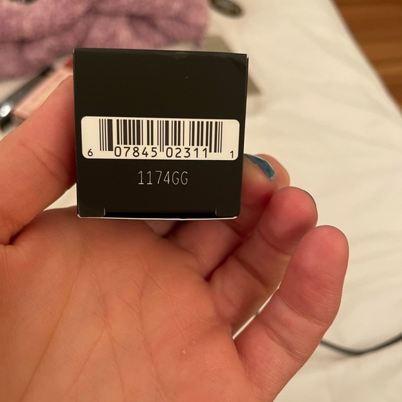 NARS Pure Radiant tinted moisturizer - Picture 4 of 5